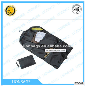 Foldable garment bag